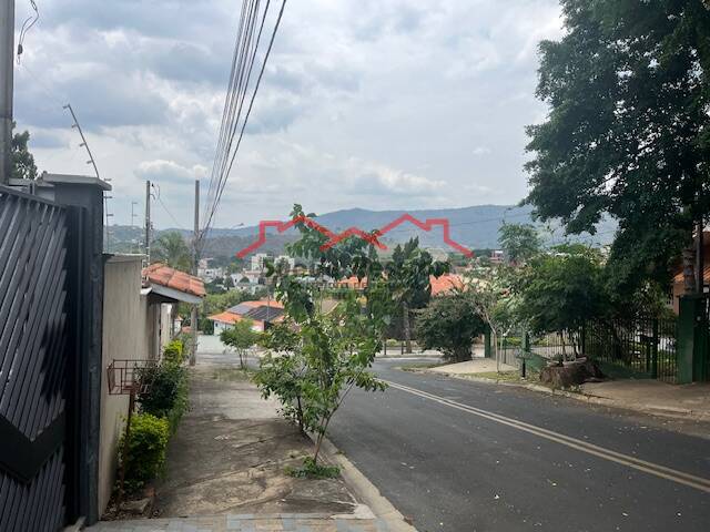 #1313 - Casa para Venda em Atibaia - SP