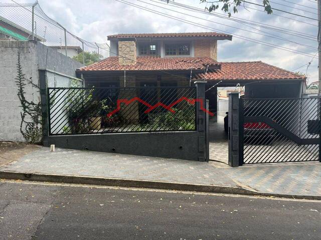 #1313 - Casa para Venda em Atibaia - SP